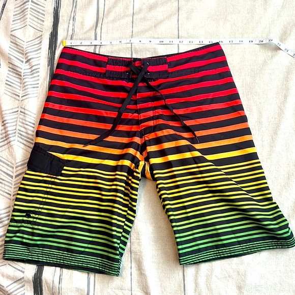 Mossimo - Picture 3 of 4